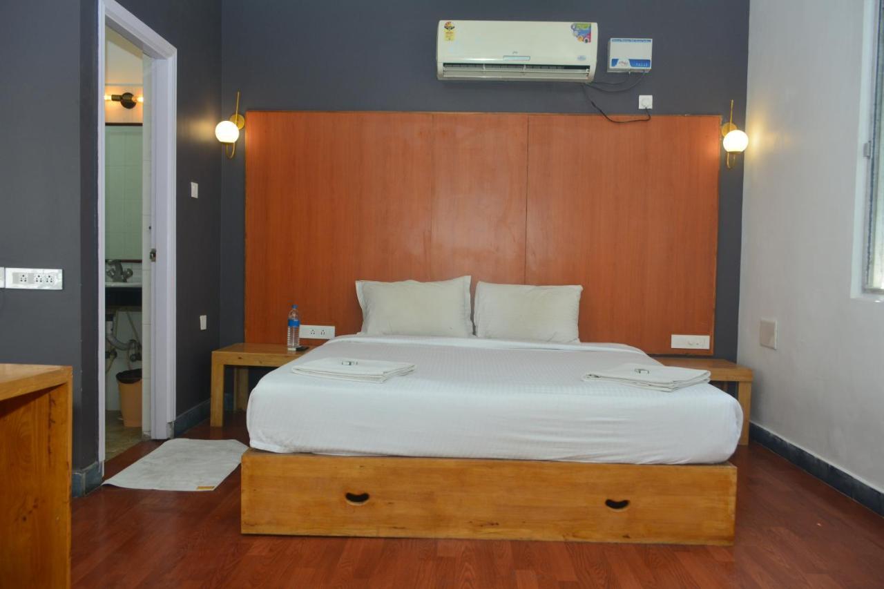 Dejavu Hotel Coimbatore Exterior photo
